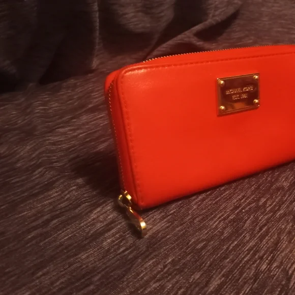 Michael Kors Orange/Red - Picture 3 of 9